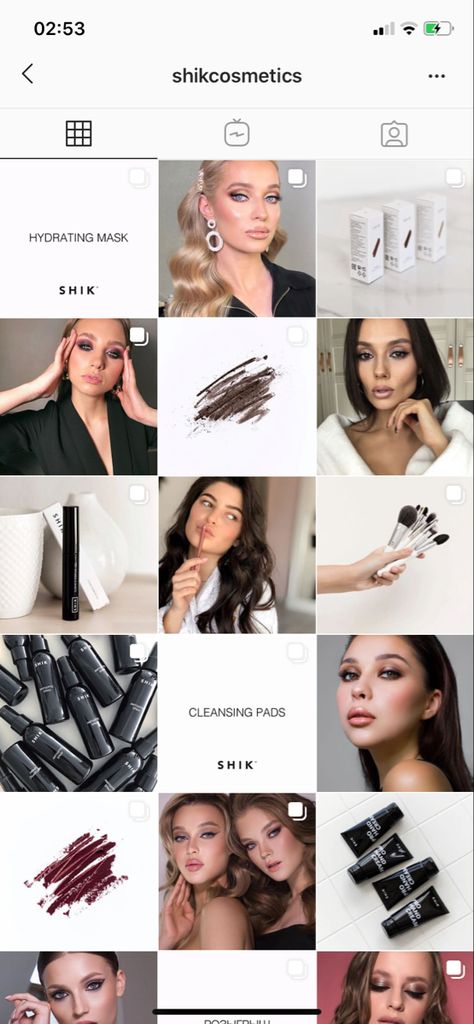 Instagram Feed Ideas Makeup, Makeup Artist Instagram Feed Layout, Makeup Studio Instagram Feed, Makeup Artist Feed Instagram, Make Up Artist Instagram Feed Ideas, Makeup Artist Ig Feed, Bridal Makeup Business, Makeup Artist Aesthetic Instagram, Makeup Artist Post Ideas