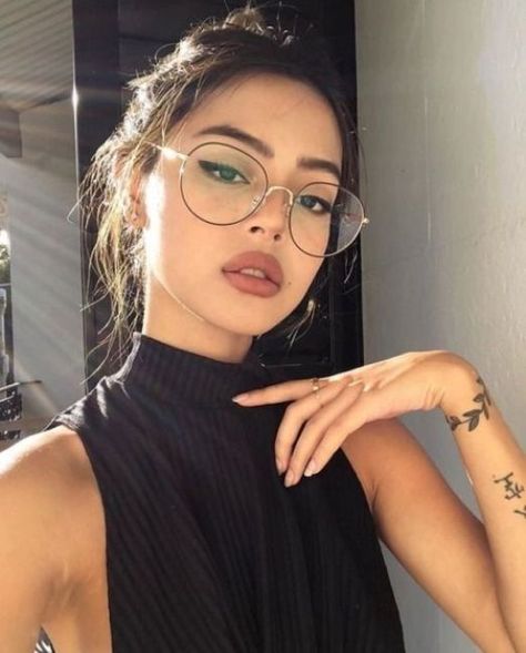 Glasses Trends To Try If You're Due For A New Pair - Society19 Cute Glasses Frames, Glasses Outfit, Glasses Frames Trendy, Glasses Inspiration, Glasses Trends, Womens Glasses Frames, Glasses Makeup, Eyewear Trends, Trendy Glasses