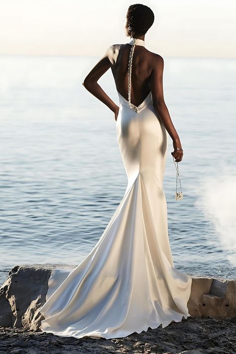 This backless wedding gown gives off grace, intuition and strength. And we have the word for it…WOW! Corset Ball Gowns, Pearl Wedding Dress, Glam Bride, Ethereal Wedding, Backless Wedding, Luxury Bridal, Backless Wedding Dress, Best Wedding Dresses, Long Wedding Dresses