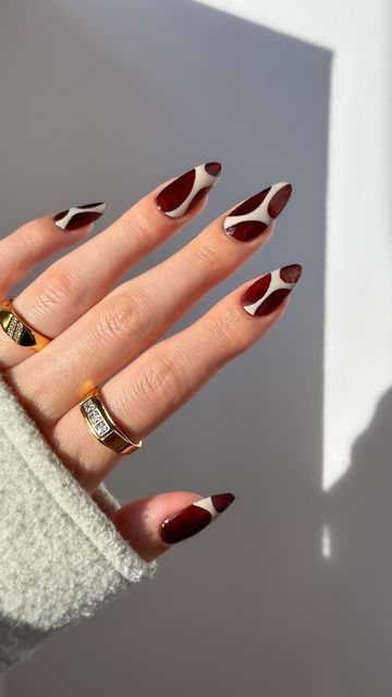 Dayanna Issey Sapiens on Instagram: "September means I’m ready for fall nails 🧸🫶🏻🤎🍂  using: @gelcare.official Jelly brown & Dunes •use code DISSEY•  #fallnails #fallnails🍁🍂 #fallnailart #nailart #nailsnailsnails #naildesigns #nailsofinstagram #nailstagram #jellynails #trendingnails" Fun Fall Nail Art, Burgundy Nail Designs Square, Thanksgiving Inspired Nails, Thanksging Nails, Fancy Fall Nail Designs, Short Nail Inspo Fall 2024, Dark Fall Nail Ideas, Fall Nail Art 2024, Checker Nail Designs