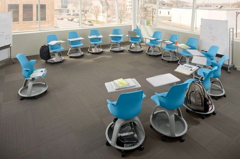 Node | Core77 2011 Design Awards Furniture / Lighting Notable Professional | By Ideo and Steelcase 21st Century Classroom Design, 21st Century Learning Spaces, Classroom Chair, Stars Classroom, Classroom Interior, 21st Century Classroom, Modern Classroom, 21st Century Learning, Flexible Seating