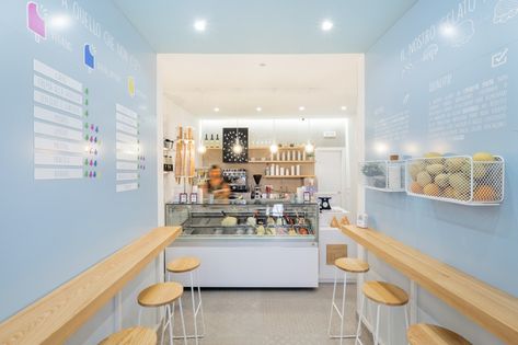 Pastry Shop Design, Italian Pastry Shop, Ice Cream Business, Italian Ice Cream, Ice Cream Shops, Gelato Shop, Sandwich Bar, Italian Pastry, Cafe Shop Design