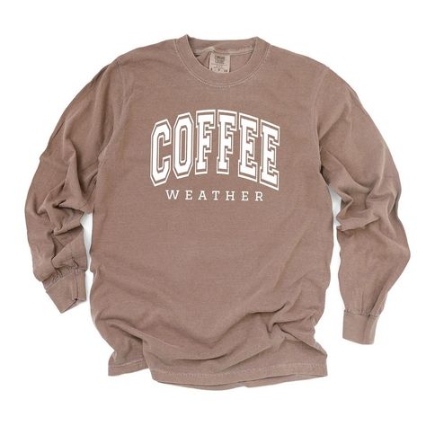 Looking for a cute versatile top to wear this summer? Make sure to grab one of our Coffee Weather garment dyed graphic tees! This soft and comfortable graphic tee is the perfect top for any outfit. It can be paired with biker shorts, jeans, or even a simple skirt/dress! This tee is true-to-size, so be sure to order your regular t-shirt size! If you are looking for a more oversized look, make sure to size up! Custom School Shirts, Cute Fall Shirts Vinyl, Coffee T Shirts Graphic Tees, Fall Mom Shirts, Fall T-shirt, Oversized Shirt Outfit Women, Trendy Tshirt Designs, Western Shopping, Minimalist Tops