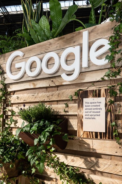 Workplaces: Sustainable Events - Google Sustainability Corporative Events, Event Booth Design, Google Event, Stand Feria, Corporate Events Decoration, Trade Show Design, Green Event, Corporate Event Design, Event Booth