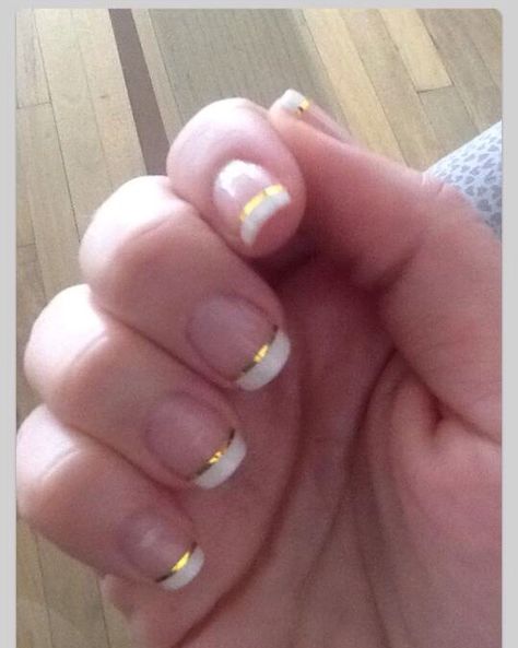 White French manicure with gold lines Gel Manicure Designs, New French Manicure, Beautiful Nail Art Designs, Pink French Manicure, Fun Manicure, Gel French Manicure, Wedding Manicure, Glitter French Manicure, French Pedicure