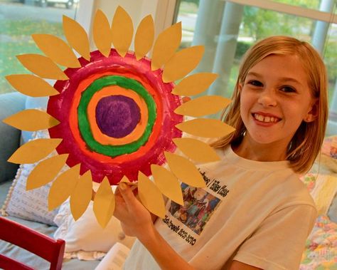 12 crafts for kids » whatever Kansas Day, Summer Art Projects, Sunflower Crafts, Fun Summer Activities, Crafty Mama, Sunflower Art, Happy Flowers, Spring Art, Pumpkin Crafts