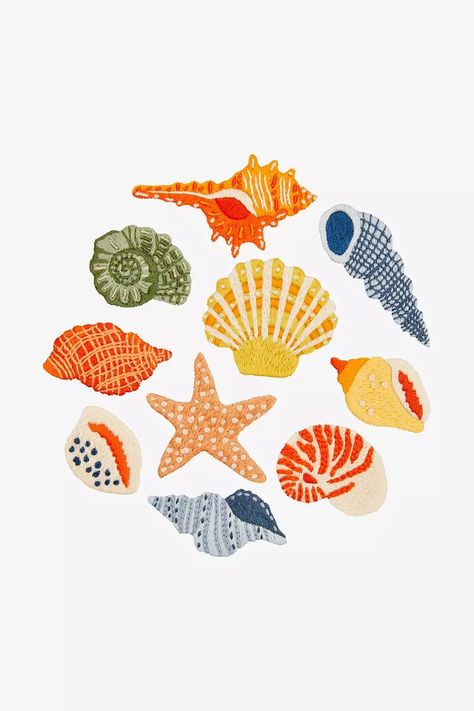 Seashells Embroidery Designs, Seashells Patterns, Bookmark Ideas, Advanced Embroidery, Cerámica Ideas, Embroidery Transfers, Embroidery Patterns Free, 자수 디자인, Embroidery Ideas