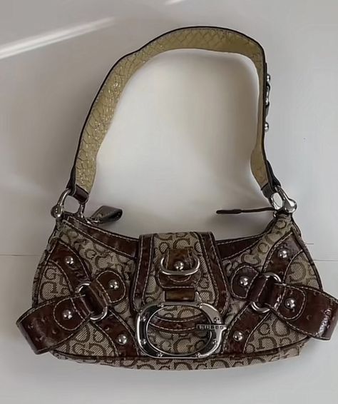 00s Mode, Y2k Bags, Guess Shoulder Bag, Vintage Designer Bags, Dream Bags, Girly Bags, Guess Bags, Fancy Bags, Bags Aesthetic