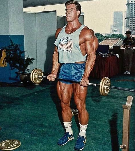 #retro80s #berrydemey #oldschoolbodybuildingtips #goldenera #vintage #fitfam #fitspo #health #goldenaesthetics #goldenerathletics #bodybuilder #lift #gym #armday #armsworkout #bicepworkout #armsrace 80s Gym Outfit, 80s Gym, Old School Gym, Old Bodybuilder, Aesthetics Bodybuilding, Gym Photography, Bodybuilding Pictures, Retro Gym, Body Builders