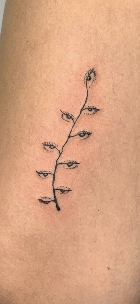 Soft Fine Line Tattoo, Fine Line Tattoo Cover Up, South American Tattoo, Weird Tattoos Unique, High Contrast Tattoo, Horizontal Tattoo, Paradox Tattoo, Vintage Tattoo Ideas, Metamorphosis Tattoo