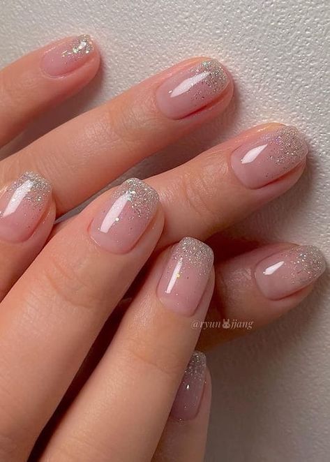 Jelly Nails With Glitter Tip, Bridesmaid Nails Sparkle, Glitter Ombre Manicure, Short Gel Nails Elegant, Natural Festive Nails, Nails Simple Ombre, Ombre Glitter French Nails, Sparkle Ombre Nails Square, Ombre Glitter Nails Short