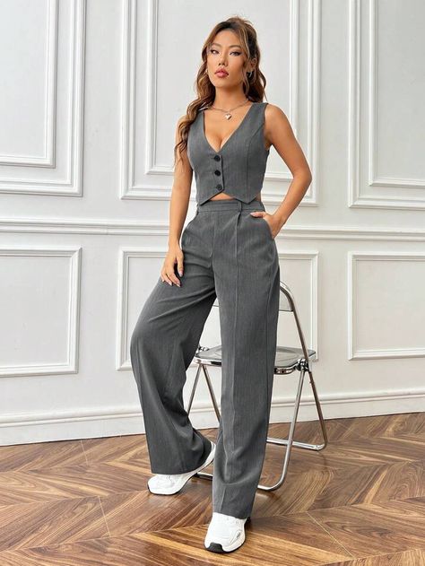 Vest Suit Women's, Vest Outfits For Women, Formal Chic, Lace Bridal Robe, Pantsuits For Women, Causual Outfits, Vest Outfits, Formal Outfit, Business Casual Outfits