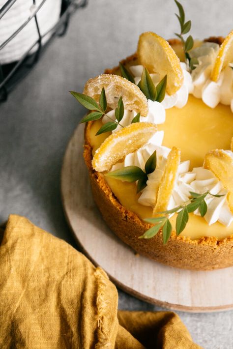 Lemon Cheesecake Decoration, Cheesecake Decorations, Cheesecake Decorating Ideas, Cheesecake Decoration, Burnt Cheesecake, Cream Cheese Eggs, Candied Lemons, Lemon Tart, Lemon Cheesecake