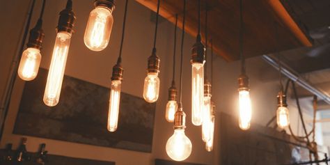 9 Ways to Kill Your Electric Bill with an Energy-Efficient Rental Property Edison Lamp, Edison Lighting, Vintage Bulb, Retro Lamp, Design Apartment, Décor Boho, Incandescent Lamp, Wholesale Suppliers, Edison Bulb