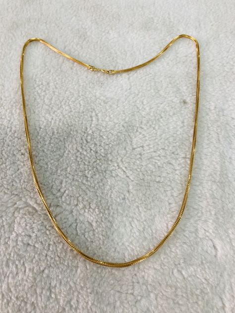 Chain Designs Gold For Girls Simple, Gold Chain For Girls Simple, Thali Chains, Tanishq Jewellery, Jewelry Necklace Simple, Pan Storage, Indian Wedding Jewelry Sets, Delicate Gold Jewelry, Gold Earrings Wedding