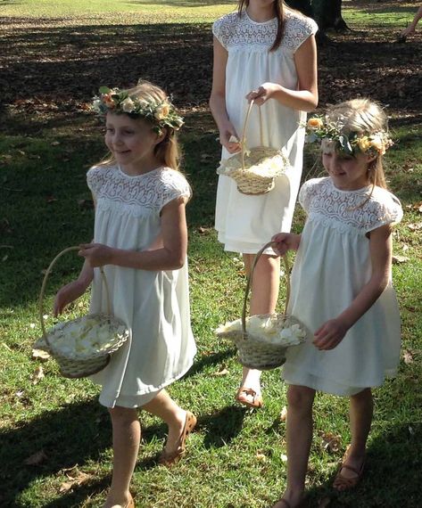 Diy Wedding Dress Patterns, Lace Flower Girl Dress Rustic, Lace Flower Girls, Country Flower Girl, Flower Girl Dress Pattern, Country Flower Girls, Flower Girl Dresses Country, Rustic Flower Girl, Rustic Flower Girl Dress