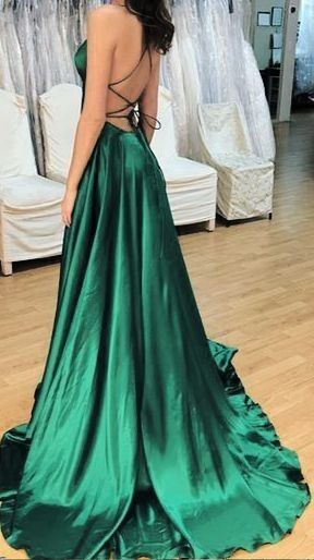 Fancy Prom Dresses Green, Dark Green Prom Dresses Silk, Satin Prom Dress Green, Pretty Green Prom Dresses, Green Dress Long Elegant, Rotlichtmilieu Outfit, Satin Green Prom Dress, Dark Green Silk Prom Dress, Australia Formal Dresses