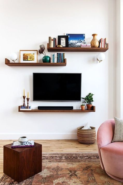 How to Make Your Living Room Look More Elegant Using a Floating TV Stand Styled Shelves, Modern Rustic Living Room, Art Tv, Floating Shelves Diy, Estantes Flotantes, Living Room Tv Wall, Room Decorating, Rustic Living Room, Living Room Diy