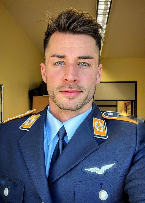 Follow @uniformincar and get more of the good stuff by joining Tumblr today. Dive in! Military Man Pictures, Jan Dammenhain, Pilot Man, Jan A Man, Handsome Picture, Usa Man, Pilot Uniform Men, Cute Display Pictures For Whatsapp, Male Pics