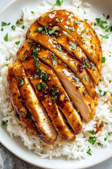 Honey Garlic Chicken is a quick, 12-minute recipe that features juicy chicken breast cutlets in a delicious 5-ingredient honey garlic sauce! Made with pantry staples, this sauce turns into a delightful glaze when simmered with seared chicken, transforming a few simple ingredients into a mouthwatering meal—perfect for busy weeknights. 1 tablespoon olive oil2 tablespoons butter Quick Simple Dinners For One, Glazed Chicken Meal Prep, Simple Meat Dishes, Garlic Buttered Chicken, Honey Chicken With Rice, Heathy Chicken Recipes, Honey Garlic Roasted Chicken, Honey Chicken Glaze Recipe, Vh Honey Garlic Chicken