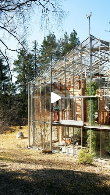 LIVEKINDLY | Home of Sustainability on Instagram: "Life goals or what? 😍  The average temperature in Stockholm, Sweden, hovers around 27 degrees Fahrenheit outside. However, inside this couple’s greenhouse home, temperatures reach up to 68 degrees Fahrenheit on the glass-covered rooftop deck of the house. This allows them to sustainably stay comfortable and grow food, such as cucumbers, grapes, figs, tomatoes, and herbs, even during the Nordic winter, whereas, in a typical house, the plants wouldn’t survive.  Would you want to live in an eco-friendly greenhouse home?   🌱 Follow @livekindly for more sustainable living inspiration. Join our community of 991k+ planet champions 🌎  Video from Kirsten Dirksen by on YouTube   #homeideas #houseideas #sustainableliving #ecofriendly #homestead #g Kirsten Dirksen, Greenhouse Home, Nordic Winter, Grow Food, Rooftop Deck, Stockholm Sweden, Instagram Life, Growing Food, House 2