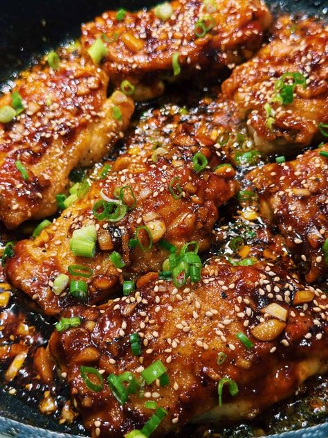 Spicy Garlic Chicken (20 MINUTES!) - Tiffy Cooks Ginger Glazed Chicken, Spicy Honey Garlic Chicken, Spicy Garlic Chicken, Delicious Dinner Ideas, Tiffy Cooks, Garlic Chicken Recipe, Garlic Chicken Recipes, Garlic Recipes, Honey Garlic Chicken