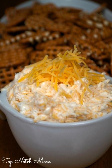 This looks easy and wicked good. Obviously - it has beer. Beer Dip - 2 cream cheese, 1/3 c beer, Ranch Dressing mix, 2 c shredded cheddar. Serve with pretzels Beer Dip Recipe, Beer Dip, Cheese And Crackers, Ranch Dressing Mix, Beer Cheese, Football Food, Snacks Für Party, Cheese Dip, Yummy Dips