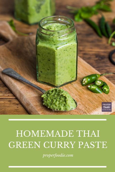 Green Chilli Recipes, Thai Green Curry Recipe, Thai Curry Recipes, Green Curry Sauce, Green Curry Recipes, Food Thai, Thai Green Curry Paste, Thai Curry Paste, Asian Recipe