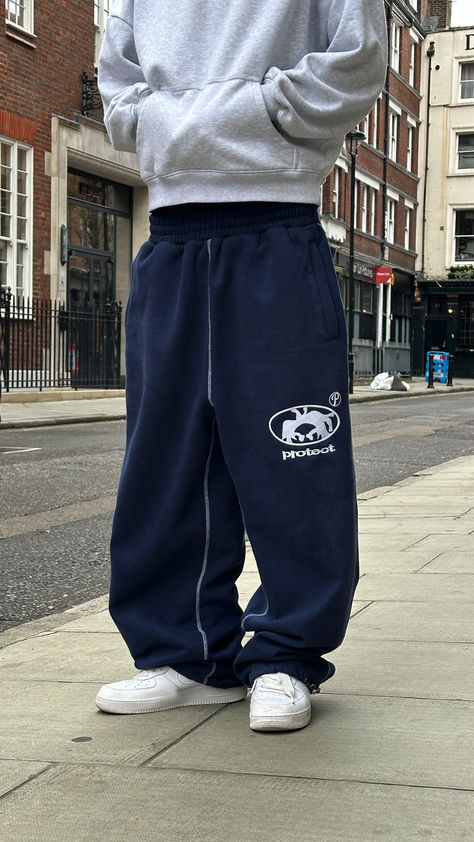 Protect Ldn Baggy Navy Blue Brudda Sweats Sweatpants Sweatpants College Outfit, Navy T Shirt Outfit Men, Men Navy Outfit, Navy Sweats Outfit, Blue Baggy Pants Outfit, Blue Sweats Outfit, Baggy Sweatpants Outfit Men, Navy Blue Hoodie Outfit, Navy Joggers Outfit