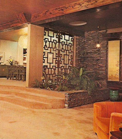 Australian home Metal Room Divider, 70s House, 70s Interior, 1970s Decor, 1970s Design, 1970s Home, Retro Interior Design, Sala Grande, 70s Home