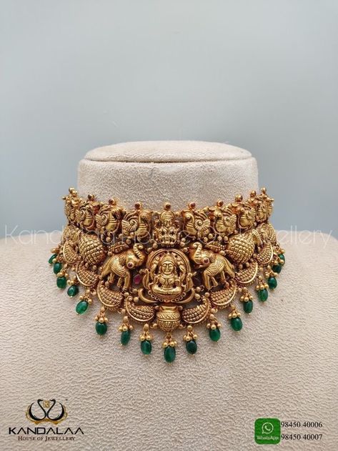 Antique Gold Jewellery, Wedding Jewelry Sets Bridal Jewellery, Bridal Necklace Designs, Gold Jewels Design, Gold Temple Jewellery, Neck Pieces Jewelry, Antique Necklaces Design, New Gold Jewellery Designs, Antique Gold Jewelry Indian