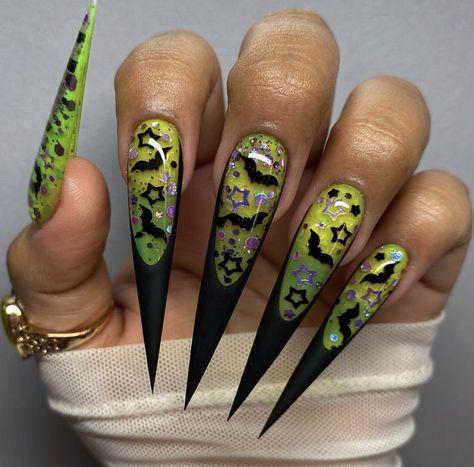 Witch Halloween Nails, Emo Nail Designs, Glitter Halloween Nails, Emo Nail, Victorian Nails, Emo Nails, Spooky Halloween Nails, Horror Nails, Witch Nails