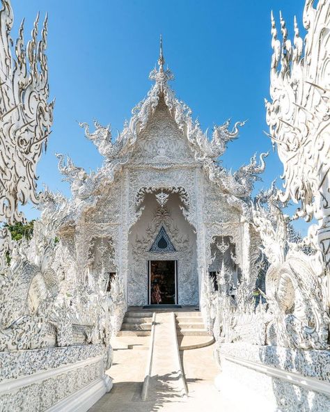 The White Temple Wat Rong Khun is one of the most beautiful Buddhist temples in Thailand. White Temple Thailand, Wat Rong Khun, Temple Thailand, Buddhist Temples, White Temple, Buddhist Temple, Anime Drawings Boy, Architectural Inspiration, Places Around The World