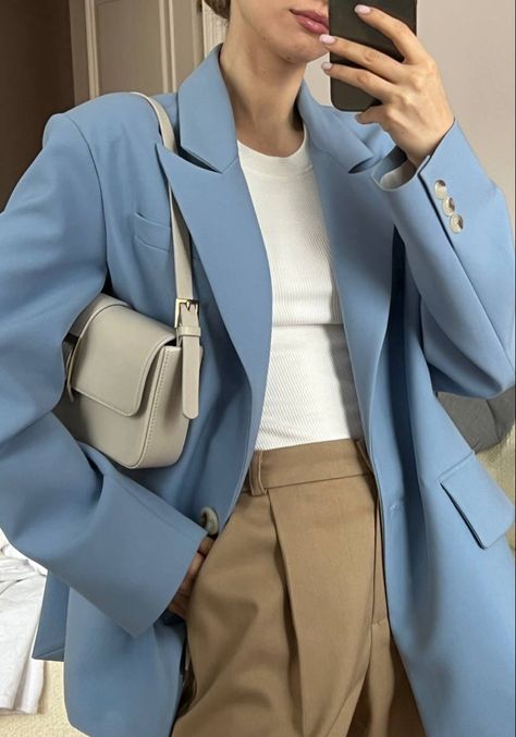 Light Blue Blazer Outfit, Blue Blazer Outfits For Women, Navy Blue Blazer Outfit, Blue Blazer Outfit, Spring Outfits Ideas, Blazer E Short, Light Blue Blazer, Smart Casual Women Outfits, Smart Casual Women