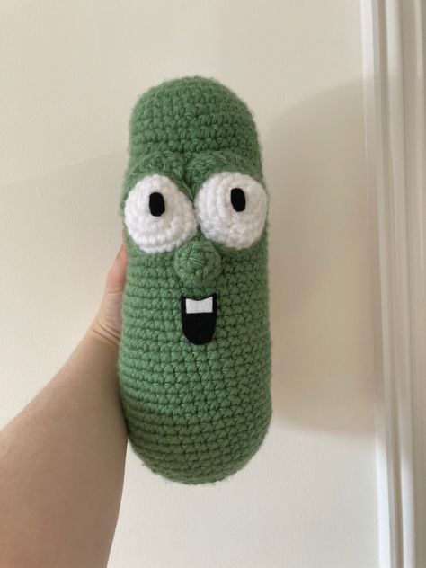 He is an icon, he is a legend and he is the moment. Pattern linked bellow (I do not own this pattern, I made this using the pattern) Larry The Cucumber, Bellows, Video Tutorial, Crochet Amigurumi, Free Crochet Pattern, Cucumber, Free Crochet, Crochet Projects, Crochet Pattern