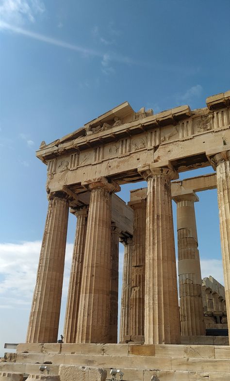 The Acropolis Athens Greece, Parthenon Aesthetic, Ancient Greece Landscape, Parthenon Architecture, Greece Cities, Athena Greece, Athens Greece Aesthetic, Athens Parthenon, Ancient Greece Architecture