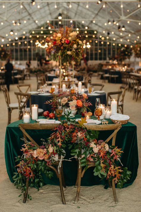 Two Color Wedding Theme, Best Color Themes For Wedding, Autumnal Colour Scheme, Wedding Colors For September Weddings, Autumnal Wedding Colours, Emerald Green And Black Fall Wedding, Rustic Colors Wedding, Wedding Decor For Fall Weddings, Fall Colour Bridesmaid Dresses