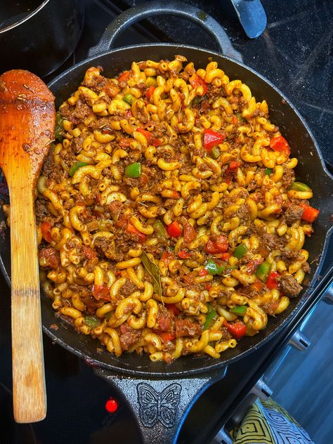 Macaroni Recipe Easy, Ground Beef Sauce Recipes, Macaroni Dinner Ideas, Homemade Pasta Dinner Recipes, Ground Beef Macaroni Recipes, Macaroni Recipes Easy, Super Quick Dinner Ideas, Intercontinental Dishes, One Pot Recipe Ideas