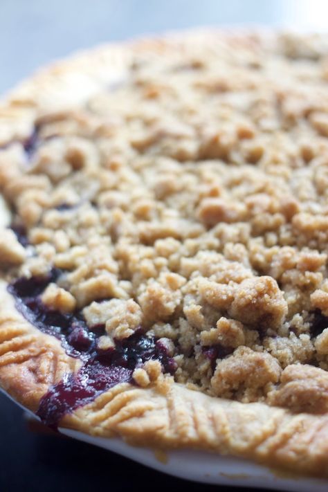 Blueberry Crumb Pie, Blueberry Crumble Pie, Mixed Berry Pie, Crumb Pie, Crumble Pie, Berry Crumble, Homemade Vanilla Ice Cream, Pie Crumble, Blueberry Crumble