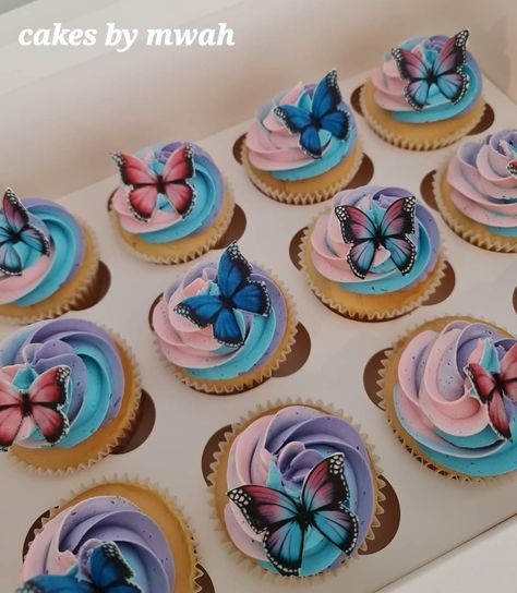 Butterfly Cake With Cupcakes, Birthday Cupcakes Butterfly, Butterfly Cupcakes Birthdays, Cupcake Butterfly Cake, Butterfly Pull Apart Cupcakes, Butterfly Theme Cupcakes, Butterfly Cupcakes Ideas, Edible Butterflies For Cakes, Cupcakes With Butterflies