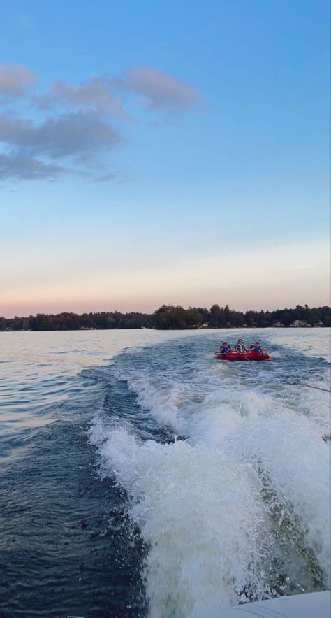 Boating Astetic, Summer Boat Aesthetic Lake, Lake Vision Board, Lake Boating Aesthetic, Sunset On A Boat, Lake Life Pictures, Boats On Lake, Boating On Lake, Summer Boating Aesthetic