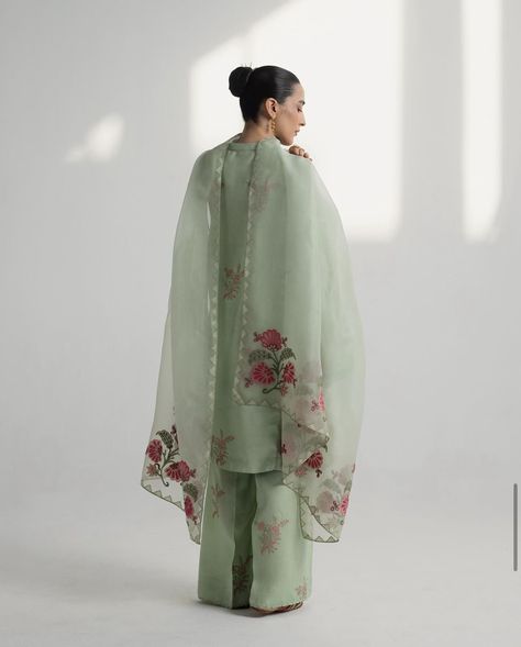 @zarashahjahanofficial  Live Now - Handcrafted Each style enhanced with refined applique work in exquisite colors, infusing grace and sophistication, Handcrafted by our In -House Artisans Green Silk Shirt, Organza Kurti, Zara Shahjahan, Block Printed Suits, Dress Pakistani, Organza Suits, Desi Outfits, Hand Painted Dress, Pakistani Style