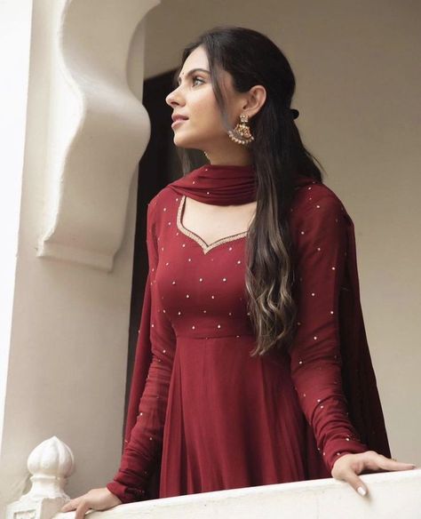 Trendy Churidar Designs, New Model Churidar Designs, Churidar Models, Dress Designs For Stitching, Stylish Inspiration, Wine Red Dress, Long Frock Designs, Frock Designs, Inspiration Dress