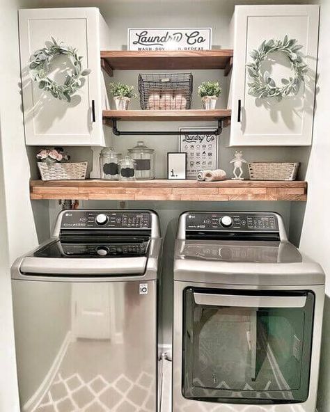 Laundry With Cabinets Above, Small Rooms Decor Ideas, Cute Laundry Rooms Ideas, Laundry In Half Bathroom, Home Interior Design Laundry Room, Laundry Room Ideas In Kitchen, Small Laundry Room With Window Ideas, Washer Dryer In Hallway, Laundry Room Storage Idea