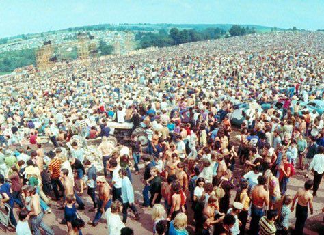 Woodstock Concert, 1969 Woodstock, Hippie Commune, Woodstock Photos, Woodstock Hippies, Isle Of Wight Festival, Electronic Music Festival, Woodstock 1969, Australia History