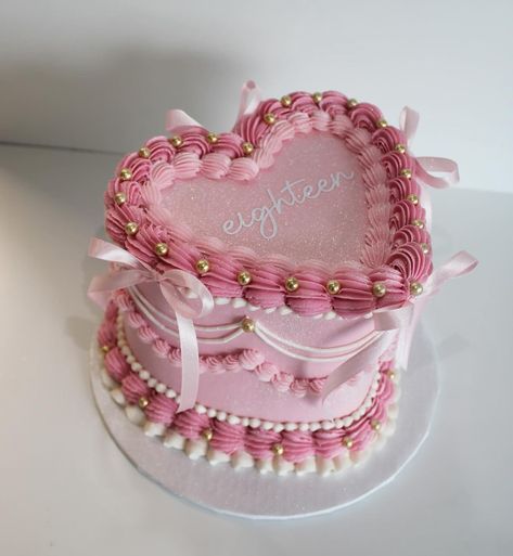 18th Birthday Cake Heart, All Pink Cake, Pink Heart Cake Birthday, Pink Minimalist Cake, Seventeen Birthday Cake, Heart Cake Aesthetic, Pearl Cakes, 18th Birthday Cake Designs, 18th Birthday Cake For Girls