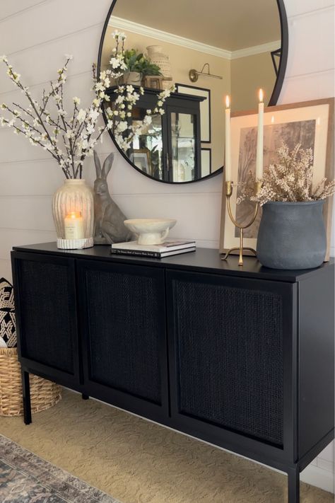 Dining Room Buffet Styling, Sideboard Decor Ideas, Sideboard Decor Dining Room, Living Room Buffet, Credenza Decor, Decoration Buffet, Sideboard Styles, Buffet Table Decor, Dining Room Console