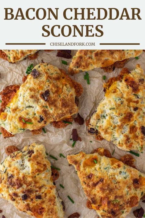 Bacon Cheddar Scones, Cheddar Scones Recipe, Scones Breakfast, Savory Scones Recipe, Cheddar Scones, Cheese Scone Recipes, Breakfast Scones, Scones Recipe Easy, Homemade Scones