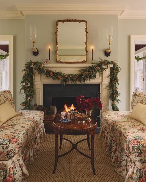 Hageman Homes & Interiors on Instagram: "Christmas at home - dried citrus adorn the natural garland on the updated federal mantle piece. The coffee table is an antique find from @chairishco ✨ some before photos of the room show the charm and character we fell in love with. Classic is classic!" Hageman Homes Interiors, How To Style Mantle, Mantle Living Room, Hageman Homes, Antique Coffee Table Ideas, Vintage Christmas Fireplace Mantle, Vintage Garland Christmas, Garland Mantle, Fireplace Mantle Christmas Decor