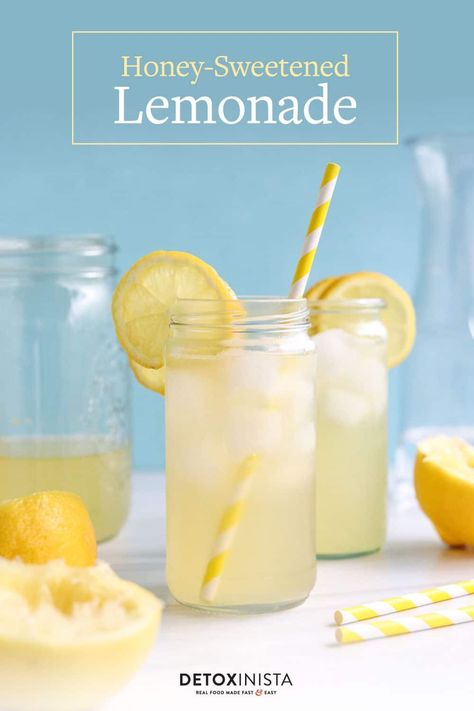 Honey Lemonade is made with 3 simple ingredients and tastes amazing! It's naturally sweet & the perfect summer drink. Organic Lemonade Recipe, Sweet Lemonade Recipe, Easy Lemonade Recipe, Healthy Lemonade, Organic Lemonade, Hawthorn Berries, Honey Lemonade, Lime Lemonade, Honey Drink